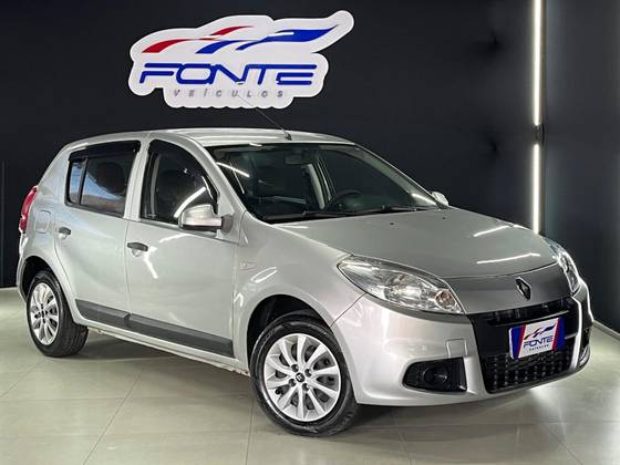 RENAULT SANDERO 1.6 EXPRESSION 8V FLEX 4P MANUAL RENAULT SANDERO 1.6 EXPRESSION 8V FLEX 4P MANUAL